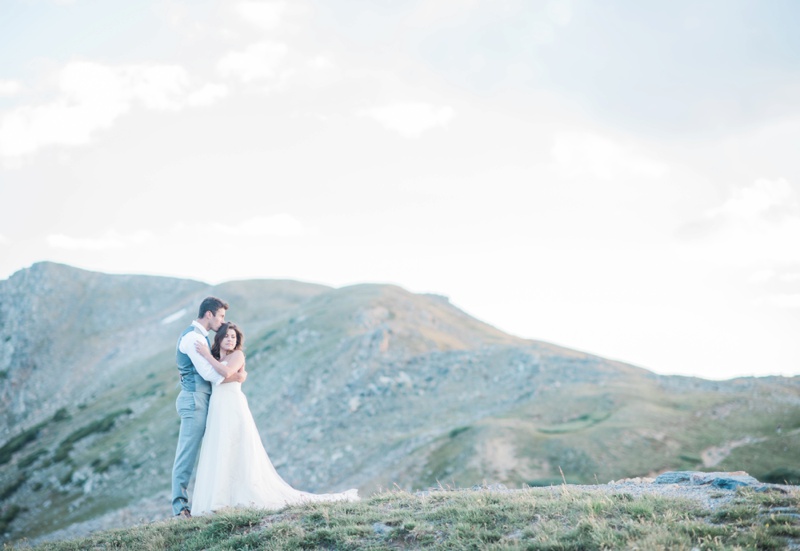 Couple exchanges vows Loveland Pass 