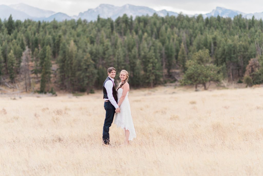 Rocky Moutain National Park Colorado couples portraits in the fall