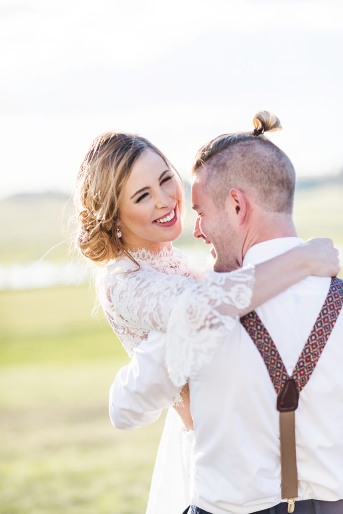 wedding photographing posing tips for your hands The Venue at Flying Horse Ranch with Jenna Wren Photography 
