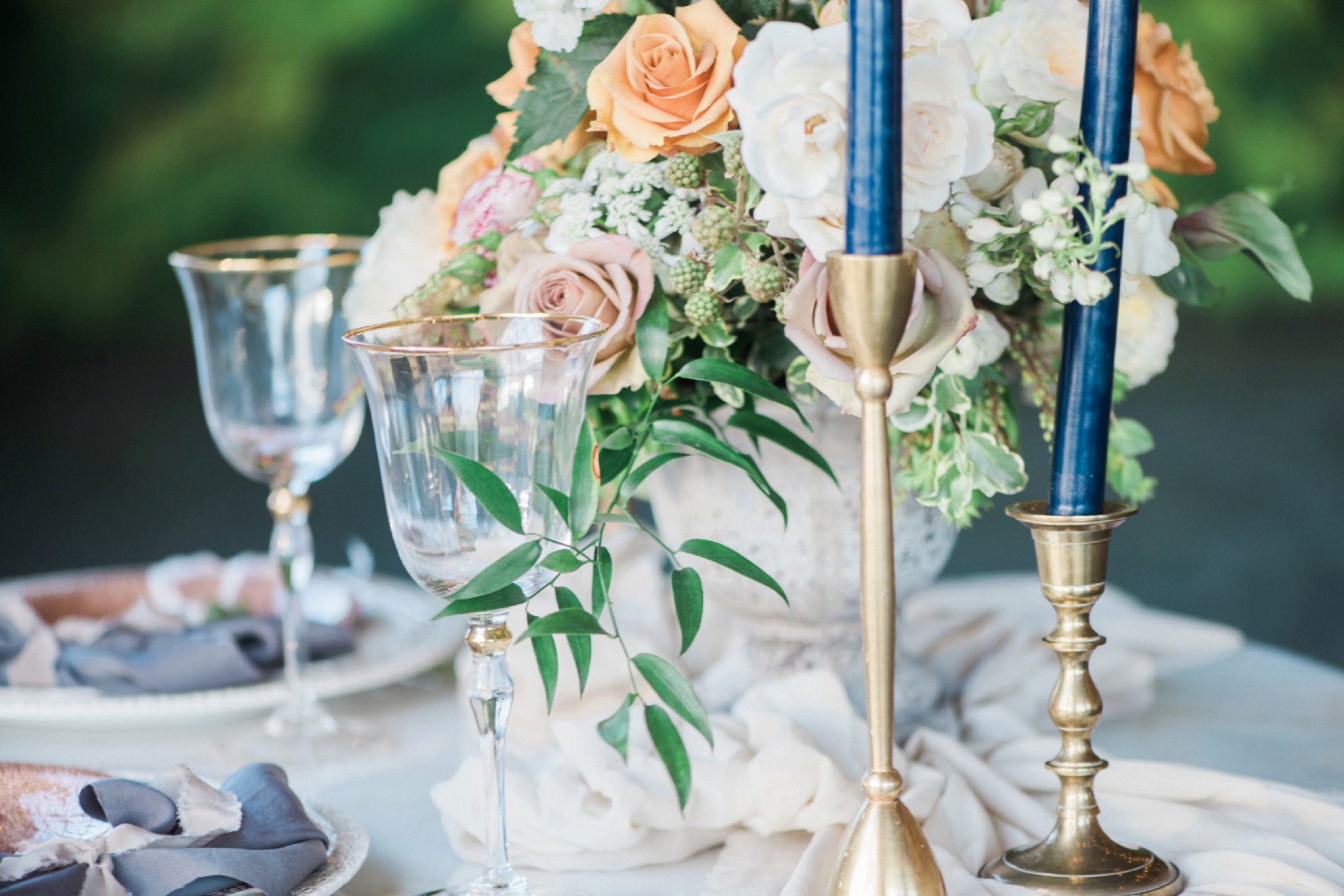 Navy blue and gold details at sweetheart table at Moss | Denver