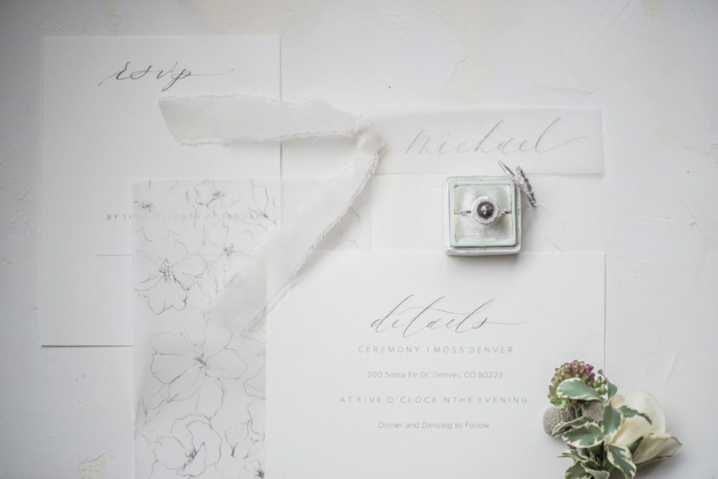 Details of ring and invitation suite Moss | Denver
