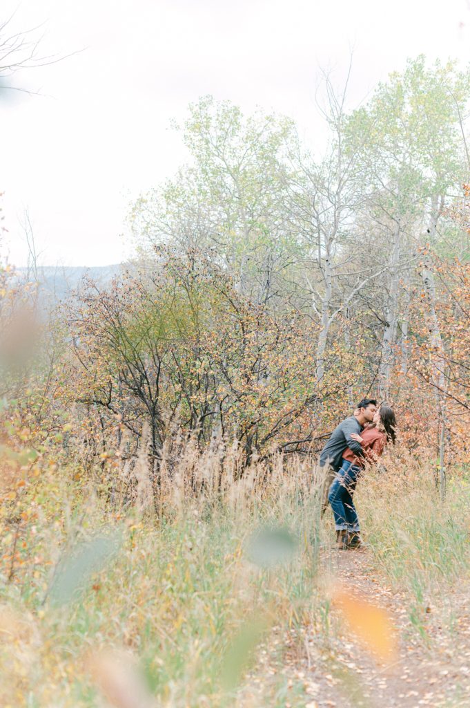 autumn vail engagement pictures with Jenna Wren Photography