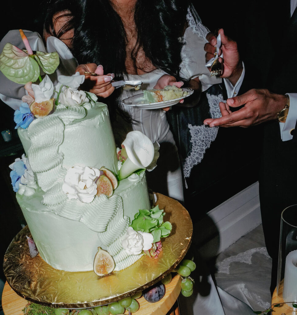 documentary wedding photography in Austin at The Arlo : an elegant wedding venue in hill country Texas
